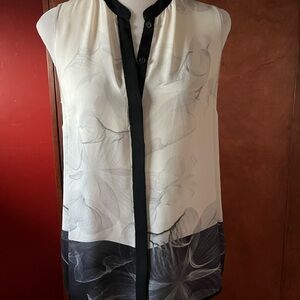 Elegant Elie Tahari Black and White Women's Top